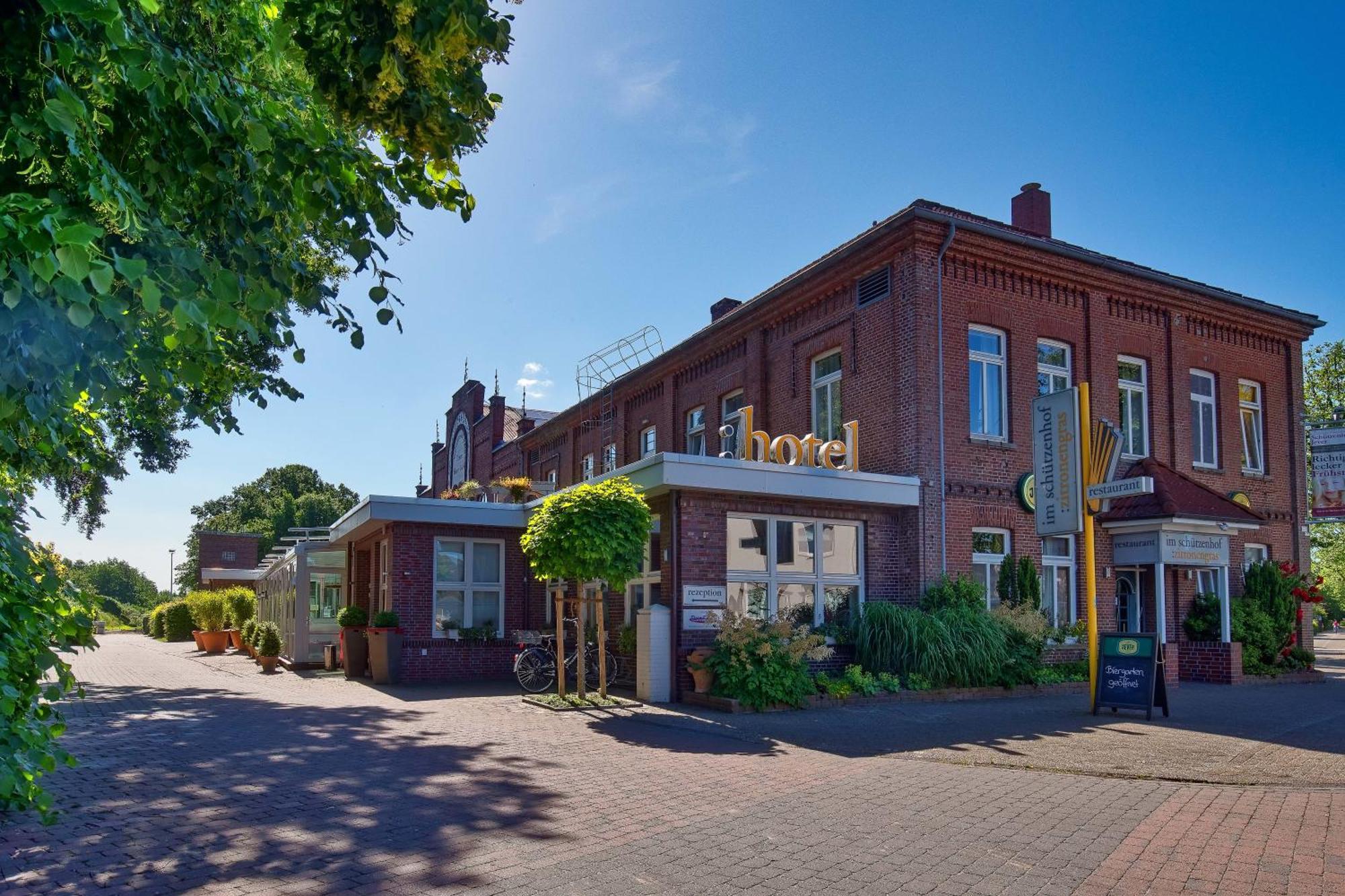 Hotel Im Schuetzenhof, Jever Extérieur photo